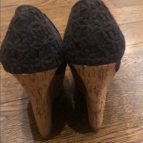 Black crochet peep toe cork wedge heel - Picture 4 of 7
